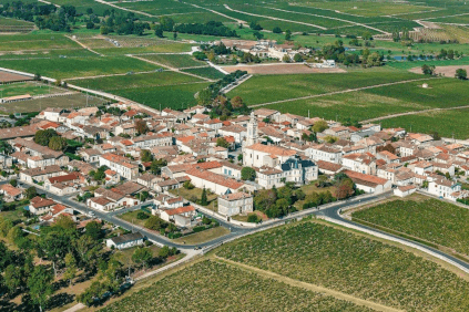 Vedere aeriană a Saint-Estèphe